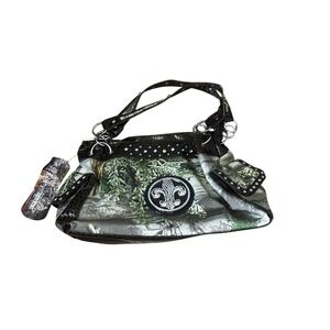 Realtree Max-1 Camo Rhinestone Fleur-de-Lis Shoulder Bag Brown Croc Trim NWT